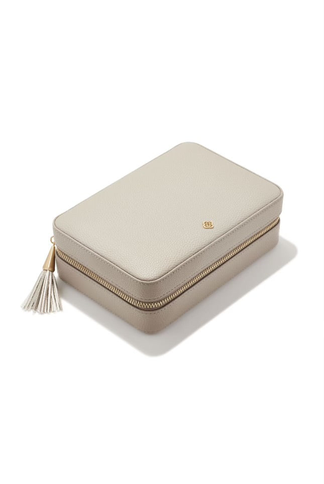 Medium Taupe zip jewelry case by Kendra Scott