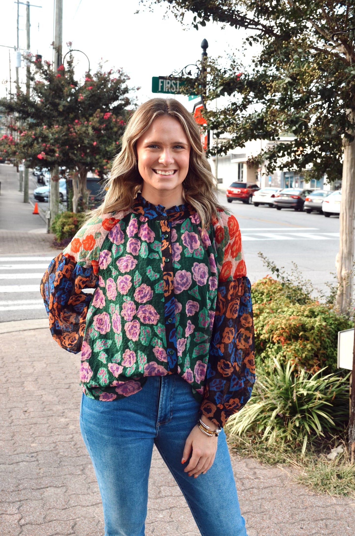 FLORAL BUTTON TOP