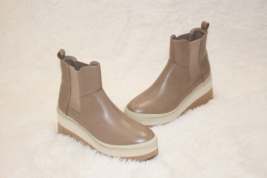 Brown Platform Boot