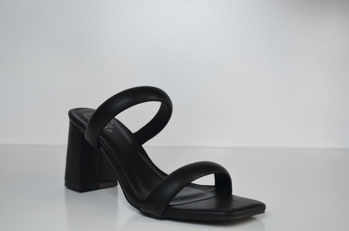 Black Heel Shu Shop